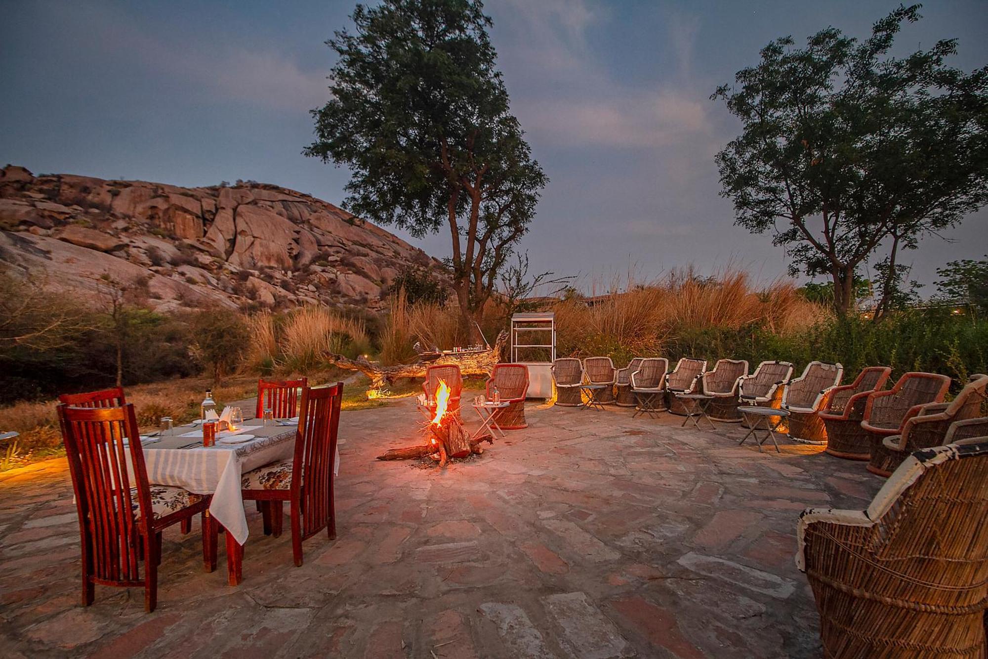 Amritara Jawai Sagar Hotel Pali  Bagian luar foto
