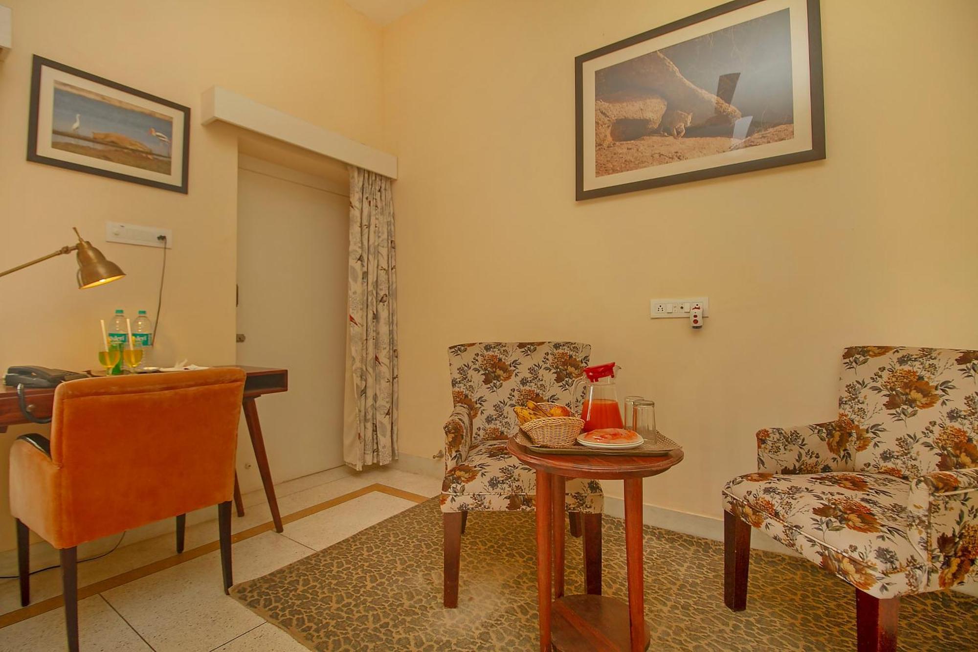 Amritara Jawai Sagar Hotel Pali  Bagian luar foto