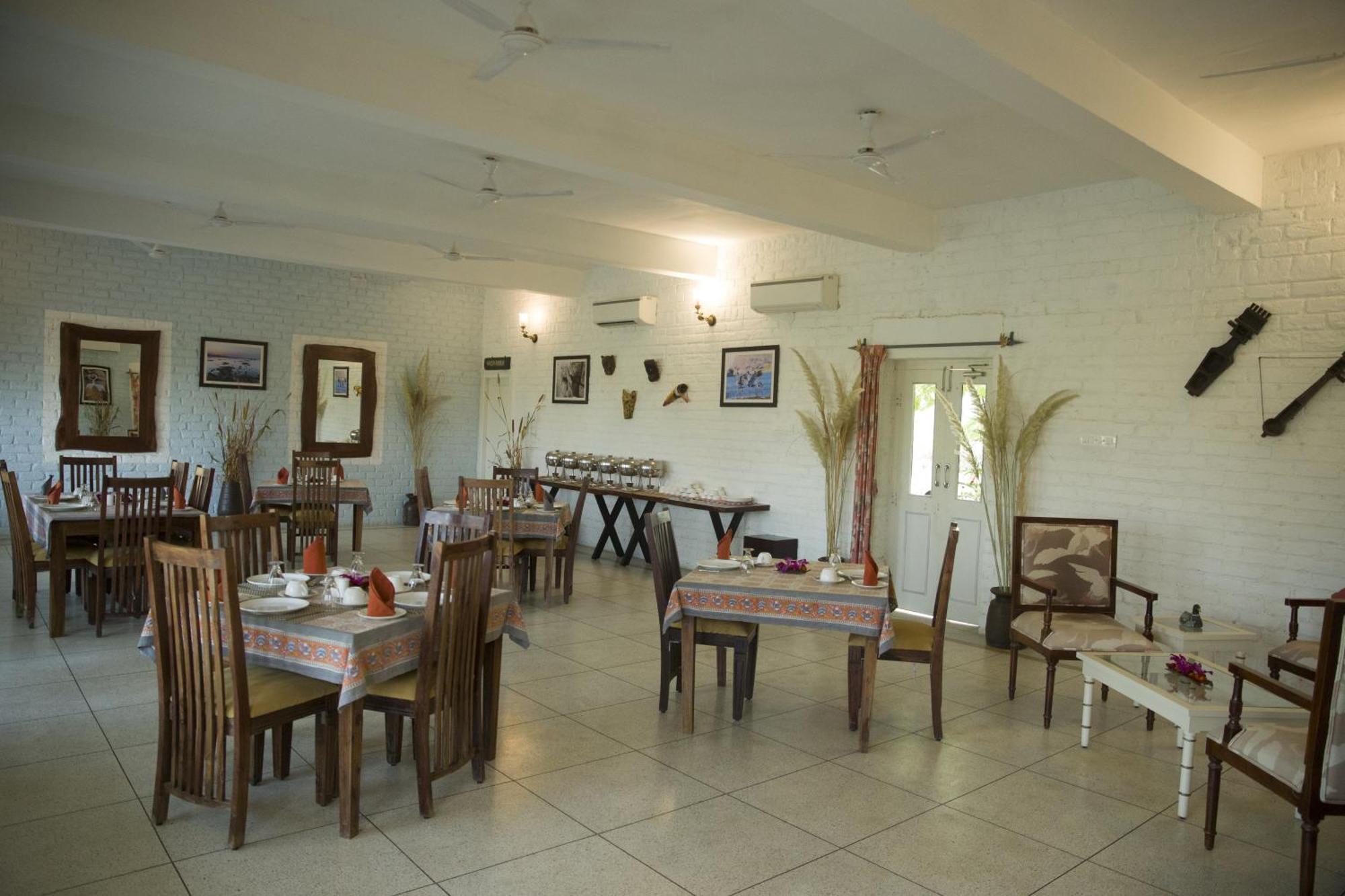 Amritara Jawai Sagar Hotel Pali  Bagian luar foto