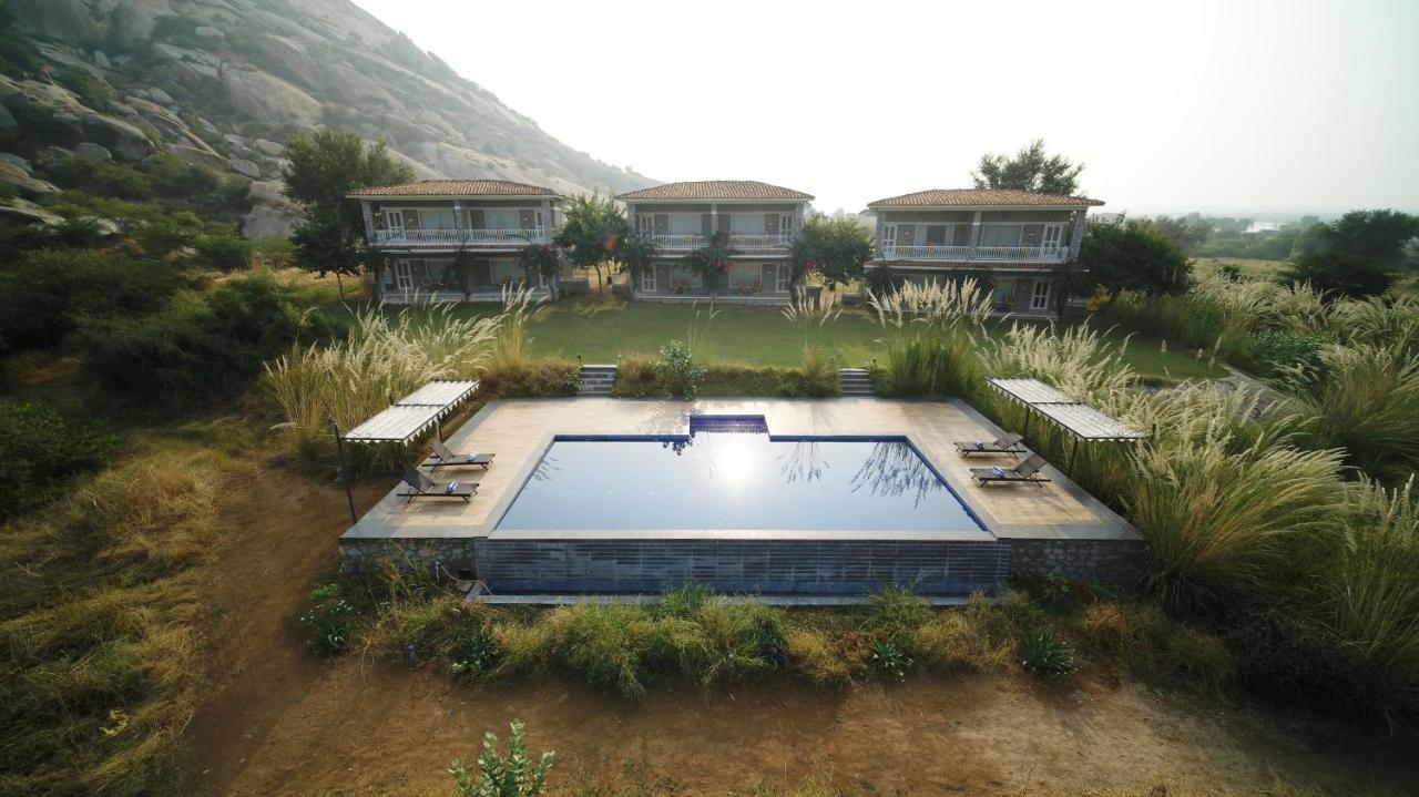 Amritara Jawai Sagar Hotel Pali  Bagian luar foto